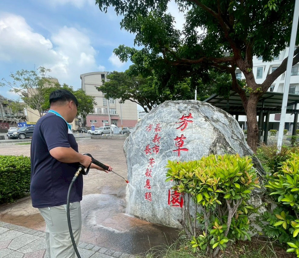 嘉義市政府-公園美化.藝術雕像清洗