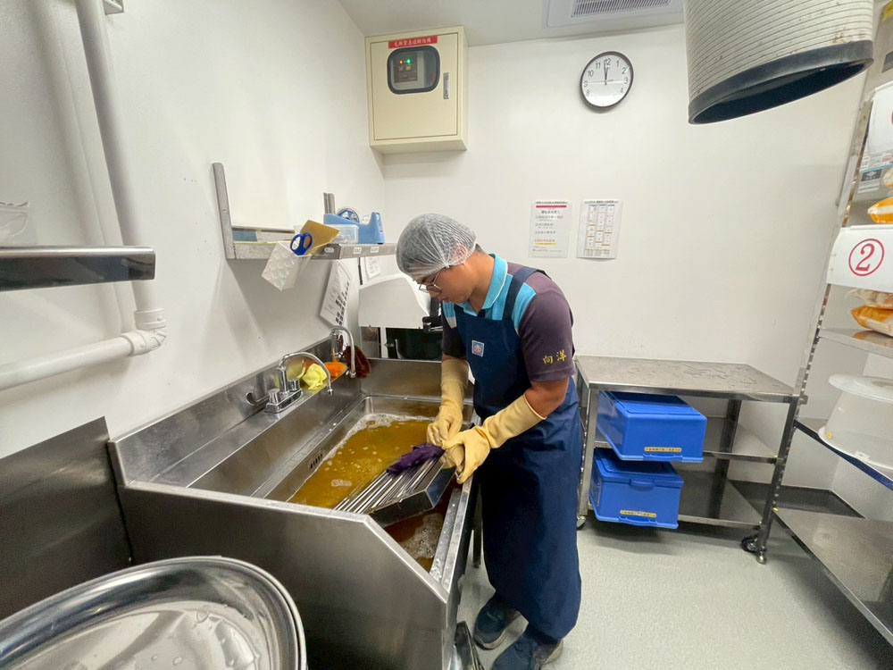 藏壽司排油煙機清潔